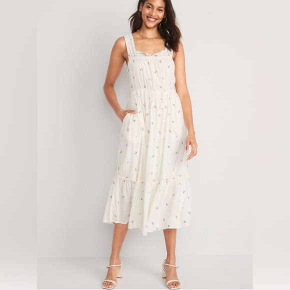 Old Navy Dresses & Skirts - 100% Cotton Floral Embroidered Spring Maxi Dress Size Medium